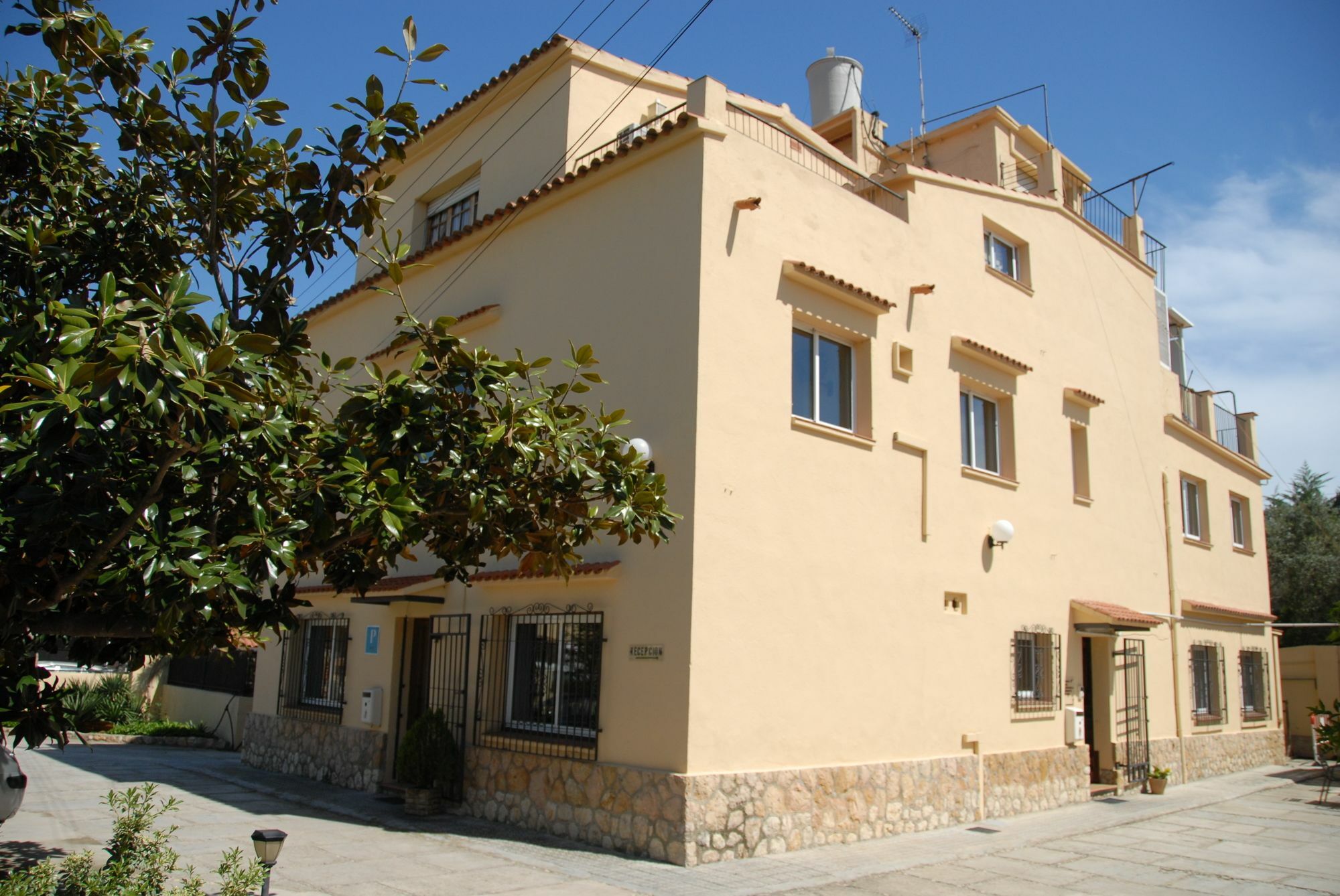 Hostal El Callejon Tarragona Exterior foto