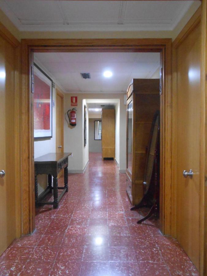 Hostal El Callejon Tarragona Exterior foto