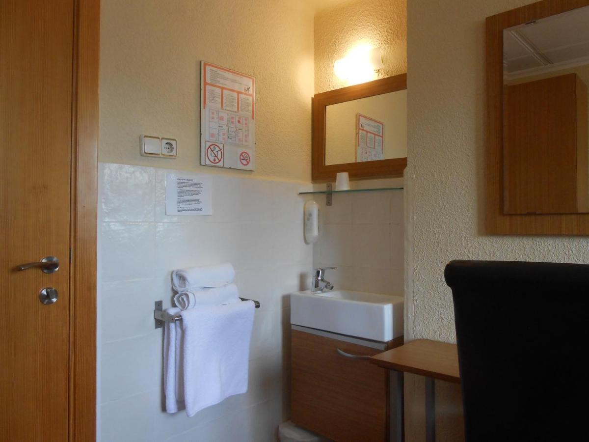 Hostal El Callejon Tarragona Exterior foto