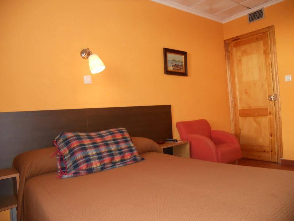Hostal El Callejon Tarragona Exterior foto
