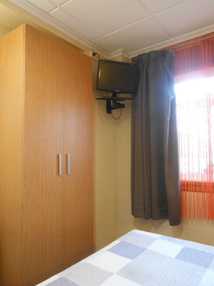 Hostal El Callejon Tarragona Exterior foto